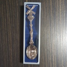 Selecta Holland Moving Windmill Souvenir Spoon 3.5 Inch new in case picture