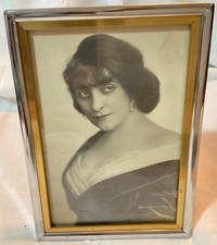 Vtg Sepia Photo of Woman w/ Alluring Look 1930 - 40’s Silver/Gold Frame 5x7 picture