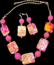 Gold Tone Fuscia Pink Necklace & Matching Drop Earrings 16-21
