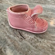 BABY SHOE (PINK) PLANTER, Vintage picture