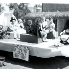 c1950s Wilton, ND Farmers Union Oil Co Parade Float Snapshot Photo Tanker Truck picture