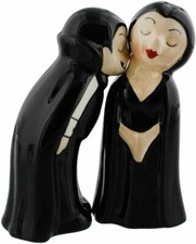Vampire Love at First Bite Magnetic Kissing Ceramic Salt and Pepper Shakers Set picture