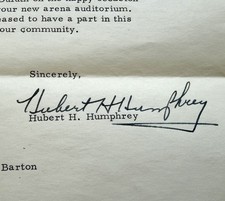 Vtg 1966 Hubert H Humphrey Signed Vice President Letter & Envelope Duluth MN * picture