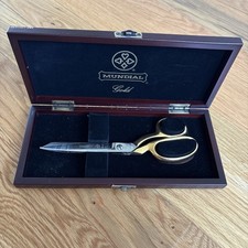 Vintage Mundial Gold 770-8KE Sewing Shears Scissors Original Display Case picture