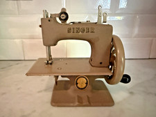 Vintage Singer Sewhandy Model 20 Child’s Sewing Machine Beige Hand Crank picture