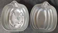 Vintage 1995 Wilton 3D Jack O Lantern Pumpkin Cake Pan 2 Pc Mold 2105-3150 picture