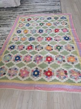 Vtg Grandmother’s Flower Garden Quilt Hand Pieced Stitched & Quilted 85