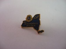 Vintage 1971-72 Lions Club Pin 100% Attendance Award New York State Shape Enamel picture