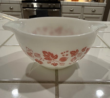 PYREX Gooseberry pink and white #441. Very Clean  picture