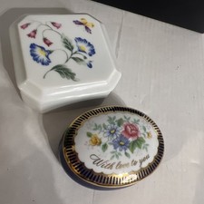 AVON GALLERY ORIGINALS  PORCELAIN  TRINKET BOX  FLOWERS & WITH LOVE TO YOU  1986 picture