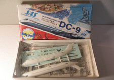 1:200 HASEGAWA LA5 MCDONNELL DOUGLAS DC-9 SCANDINAVIAN AIRLINES SEALED BAG B picture