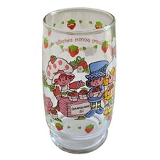 1981 American Greetings Strawberry Shortcake Selling Strawberries 5