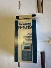 Vintage Panasonic R-1019 Portable AM Transistor Radio Black Handheld Pocket Work picture