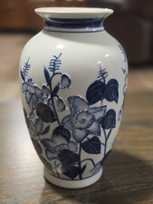 VINTAGE Japanese/Chinese Style Blue & White Floral 8