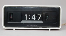 Vintage GE General Electric Model 8125A White Rolling Flip Alarm Clock - Working picture