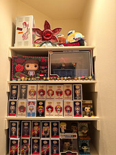 Funko-Stranger Things lot sdcc robin 1500 pcs rare collection picture