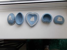 3 X VINTAGE WEDGWOOD BLUE JASPERWARE PIN DISH LIDDED EGG & OVAL DISHES picture