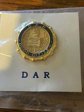 DAR Daughters of the American Revolution Good Citizen Pinback Lapel Pin picture
