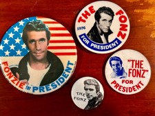 4 Fonzie Buttons 1976 - FONZIE FOR PRESIDENT - Happy Days Vintage Pinback picture