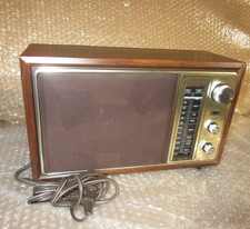 Vintage Realistic MTA-12 693 AM/FM Tabletop Radio Wood Veneer picture