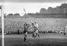 German Football Championship on June 22 1963 - 1 FC Cologne - 1 FC- Old Photo 2 picture