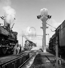 Ash Pit, Locomotives in Service Yard, Texas & Pacific Railway 1946 5 x 7 Photo picture