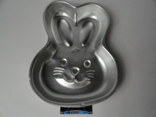 Wilton Easter Rabbit 2003 Village Collectable Cake Pan, Used picture
