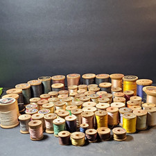 Vintage / Antique Wooden Spool Lot Multicolor picture