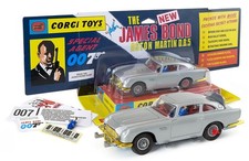 Corgi James Bond Aston Martin DB5 Silver Die-cast Model [Gold Grill] + Tin Box picture