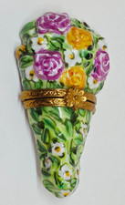 LIMOGES FRANCE BOX - ARTORIA - BOUQUET OF FLOWERS - ROSES - DAISY - LE #17 picture