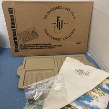 CIB Pampered Chef Family Heritage Stoneware Gingerbread House Kit (#1800) picture