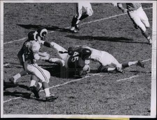 1957 Press Photo Bears bobby Watkins and Rams Alex Bravo picture