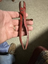Decker Hill Ringer Pliers RED Hog Nose Ring Metal USA Collectible Hand Tool 6.5