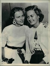 1954 Press Photo Miss Maryland, Barbara Ann Eschenburg and Miriam Stevenson picture