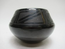 San Ildefonso Pottery Black On Black By Desideria Montoya(1889-1982)5.5