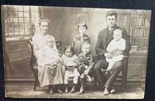 GOOD LOOKING FAMILY PHOTO EARLY 1900'S REAL PHOTO POSTCARD P135 picture