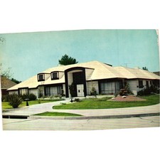 Vintage Liberace Home Postcard North Hollywood California Mirro-Krome LA-1068 picture