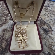 Collectible Treasures 3mm Beads And Sterling Silver Crucifix And Center picture