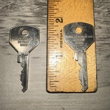 VINTAGE Theo Bargman Keys #TB122 RV Keys Airstream Etc. picture