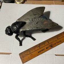   VINTAGE BLACK PAINTED CAST IRON FLY. DECORATIVE NOVELTY paperweight  picture