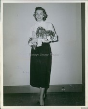 1957 Judy Kangas Pat Stevens Model Cleveland Press White Top Skirt Photo 8x10 picture