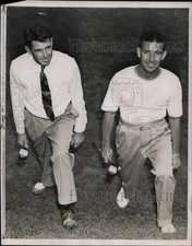 1939 Press Photo Henry Picard & Dick Metz at golf matches at a course picture