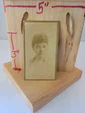 1890s Vintage Cabinet Card CDV Photo Portrait Young Woman Victorian Fashion picture