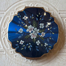 Stratton Floral Scalloped Gold Tone Compact picture