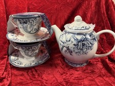 222 Fifth Adelaide Blue Flowers Birds White Tea Pot W/ 2 Cups And Saucers - New picture