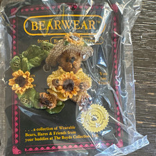The Boyds Collection Ltd Bearwear Bloomin F.O.B. 3D Bear Pin #01999-11 picture