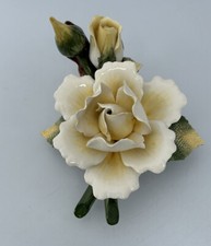 Vintage Lefton Porcelain  Light Yellow Roses Sculpture #13094 6 inch picture