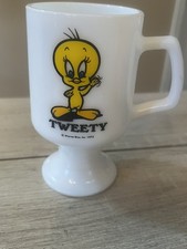 Vintage 1975 Tweety Bird Milk Glass Pedestal Footed Mug Marriots Great America picture