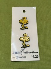 Vintage Collectable Peanuts buttons woodstock JHB Collection original card picture