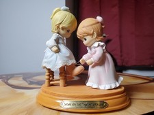 RARE FIND 2007 SISTERS ARE TIED TOGETHER WITH LOVE ARDLEIGH ELLIOT PLAYS MUSIC  picture